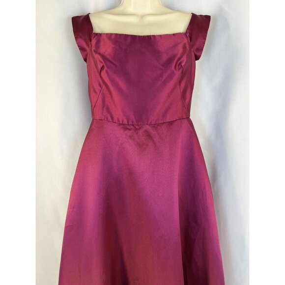 Monique Lhuillier Raspberry Romance Gown $595 - Picture 4 of 14